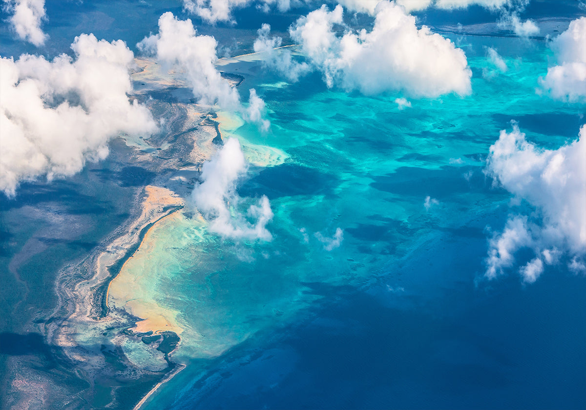 Sandstrand trifft auf Meer