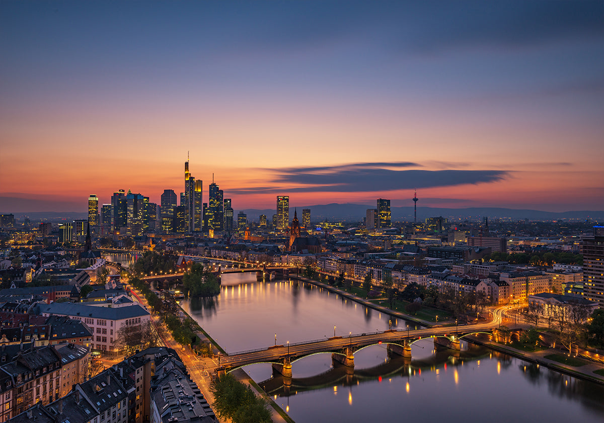 Frankfurter Skyline bei Sonnenuntergang