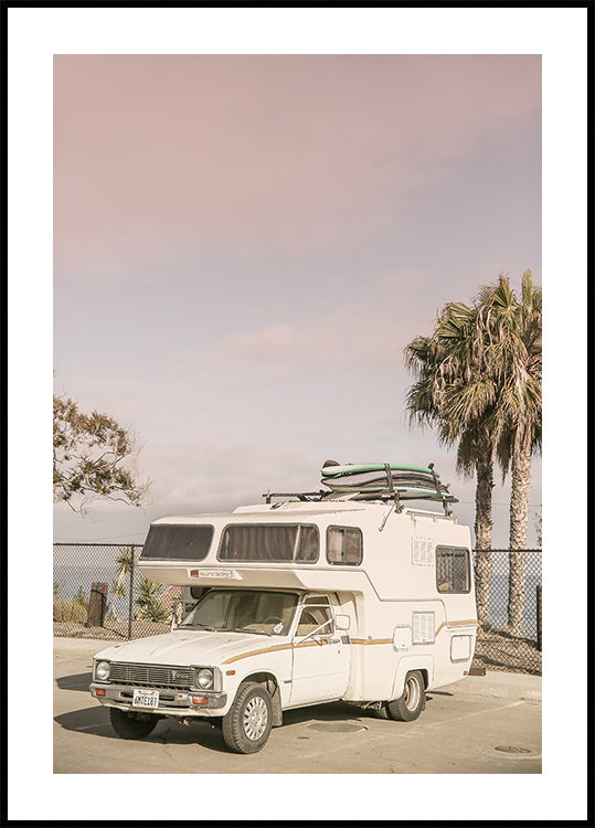 Oldtimer-Wohnmobil geparkt