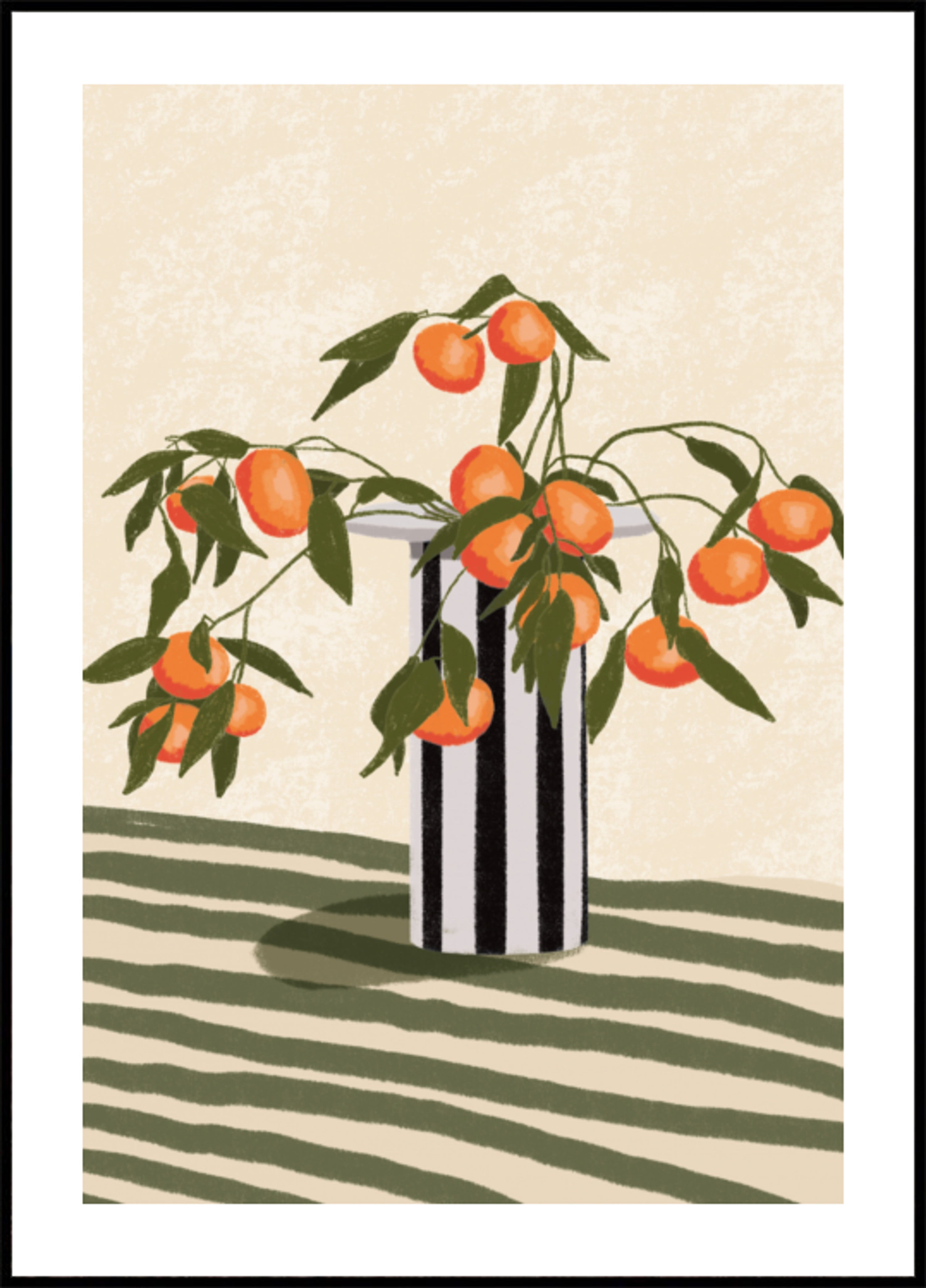 Vase mit orangefarbenen Zweigen